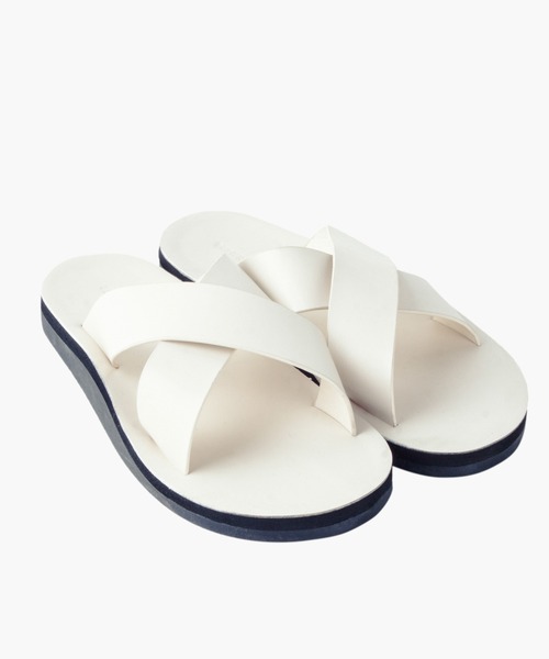 FOLLOWIN（フォロウィン）の「シンプルクロスサンダルスリッパ（サンダル・レディース・ブラック/ネイビー/ブラウン/アイボリー・24cm/25cm/26cm/27cm/23㎝）」の5枚目の写真