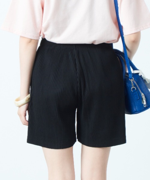 MAISON BREEZE(メゾンブリーズ)の「【MAISON BREEZE】細プリーツリラックスワイドショートパンツ SCCH154(その他パンツ・レディース・ブラック/グリーン/ダークグレー/アイボリー・FREE)」の18枚目の写真