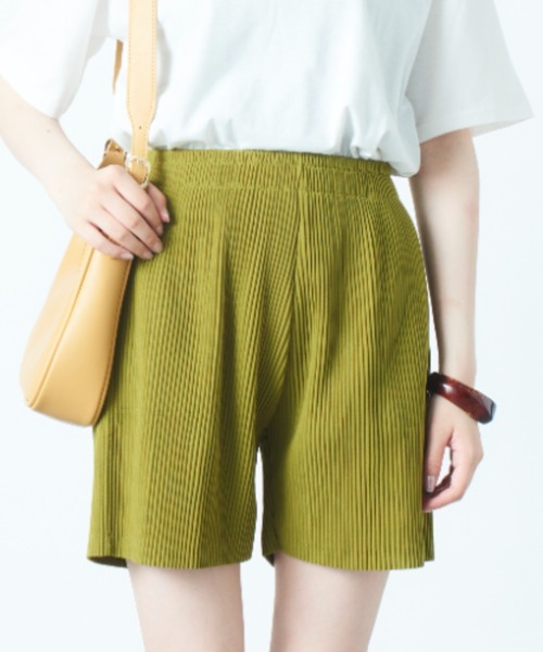 MAISON BREEZE(メゾンブリーズ)の「【MAISON BREEZE】細プリーツリラックスワイドショートパンツ SCCH154(その他パンツ・レディース・ブラック/グリーン/ダークグレー/アイボリー・FREE)」の7枚目の写真