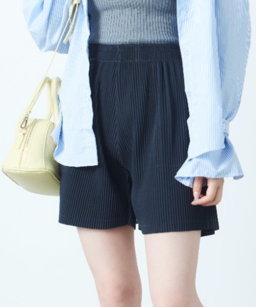 MAISON BREEZE(メゾンブリーズ)の「【MAISON BREEZE】細プリーツリラックスワイドショートパンツ SCCH154(その他パンツ・レディース・ブラック/グリーン/ダークグレー/アイボリー・FREE)」の10枚目の写真