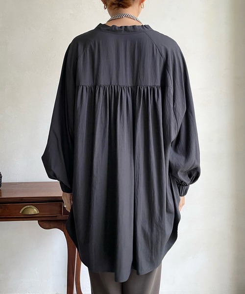 DouDou(ドゥドゥ)の「ボウタイリボンブラウス(シャツ/ブラウス・レディース・チャコールグレー/オフホワイト・FREE)」の18枚目の写真