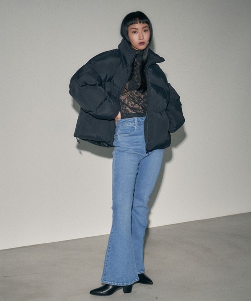 FEKETE（フェケテ）の「HI-WAIST FLEARED DENIM / ハイウエストフレア