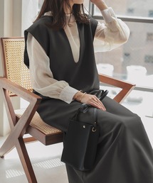 Isn't She?（イズントシー）の「キーネックフレンチロングワンピース（ワンピース）」