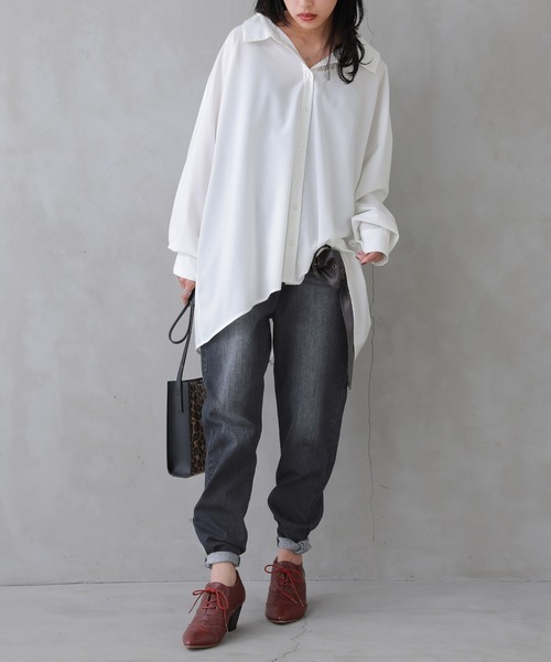 osharewalker（オシャレウォーカー）の「『サルエル風デニムレギパン』（デニムパンツ・レディース・インディゴブルー/ブルー・1/2）」の3枚目の写真