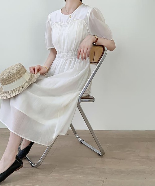 Girly Doll(ガーリードール)の「ラウンドネックパフスリーブシフォンフレアワンピース(ワンピース・レディース・ホワイト/キャメル・F)」の12枚目の写真