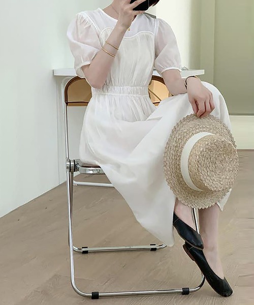 Girly Doll(ガーリードール)の「ラウンドネックパフスリーブシフォンフレアワンピース(ワンピース・レディース・ホワイト/キャメル・F)」の22枚目の写真