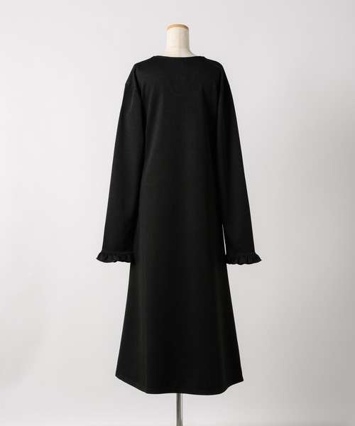 INTER FACTORY（インターファクトリー）の「kally - フレアロングワンピース made in INTER FACTORY（ワンピース・レディース・ベージュ/ブラック・FREE）」の14枚目の写真