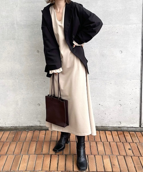 INTER FACTORY（インターファクトリー）の「kally - フレアロングワンピース made in INTER FACTORY（ワンピース・レディース・ベージュ/ブラック・FREE）」の21枚目の写真