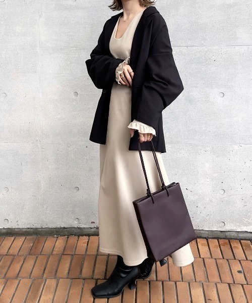 INTER FACTORY（インターファクトリー）の「kally - フレアロングワンピース made in INTER FACTORY（ワンピース・レディース・ベージュ/ブラック・FREE）」の5枚目の写真