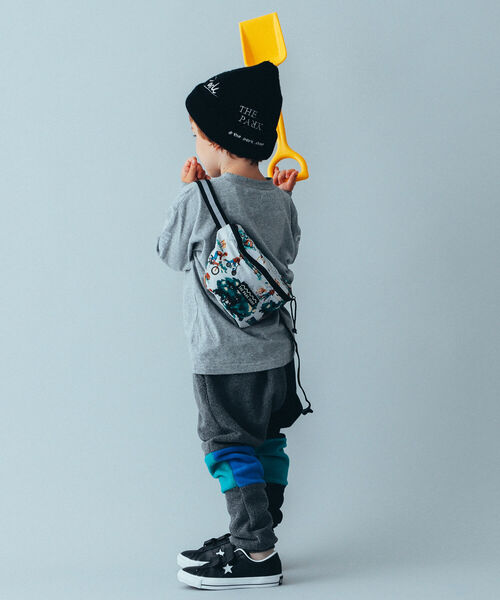 こども ビームス（コドモビームス）の「nowartt × THE PARK SHOP / ウエストバッグ 22（ボディバッグ/ウエストポーチ・キッズ・グレー/ネイビー・ONE SIZE）」の10枚目の写真