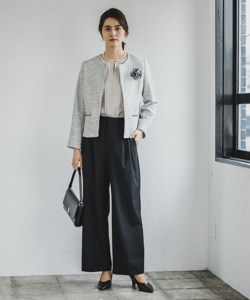 LEPSIM(レプシィム)の「メタルパーツ付きタックブラウス 162428(シャツ/ブラウス・レディース・オフホワイト/ブルー/グレイッシュベージュ・MEDIUM/LARGE)」の8枚目の写真