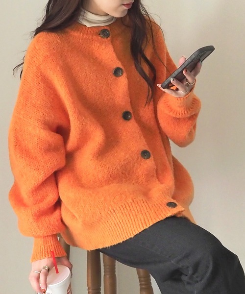 Riberry(リベリー)の「ラウンドネックニットカーデ(カーディガン/ボレロ・レディース・オレンジ/ベージュ/グリーン・MEDIUM)」の4枚目の写真