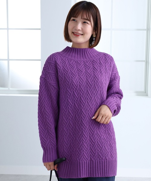 BELLUNA PLUS（ベルーナ）の「ヘリンボン柄ハイネックニットプルオーバー（ニット/セーター・レディース・ブラック/ブルー/パープル・MEDIUM/LARGE/X-LARGE）」の3枚目の写真