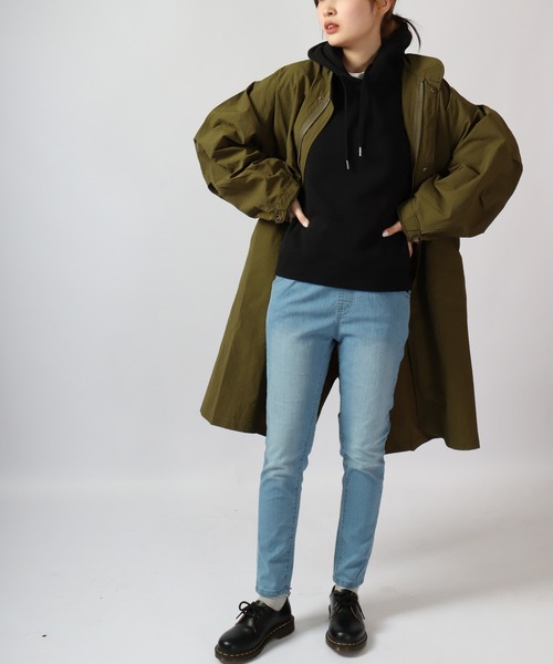 atONE(アットワン)の「atONE 楽ちん美脚スキニーパンツ 360°ウエストゴム(その他パンツ・レディース・ネイビー/ベージュ/ブルー/ワンウォッシュ/ブラック/カーキ・M/L/3L/4L/LL)」の7枚目の写真