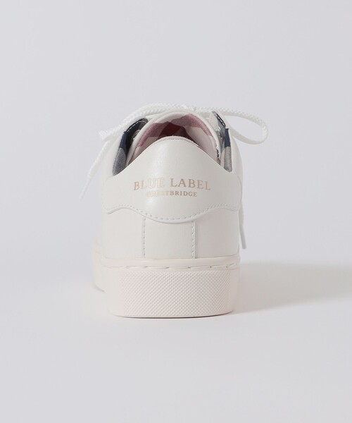 BLUE LABEL CRESTBRIDGE（ブルーレーベルクレストブリッジ）の「ベーシックホワイトスニーカー（スニーカー・レディース・ホワイト・M/S）」の2枚目の写真