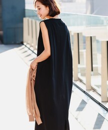 モックネック ノースリーブ ワンピースを使った人気ファッション