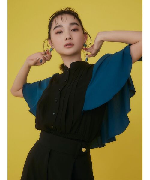 MURUA(ムルーア)の「ハーフスリーブブラウス(シャツ/ブラウス・レディース・ホワイト/ブラック・FREE)」の2枚目の写真