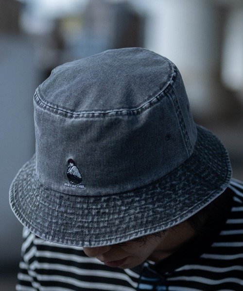 Red Cap Girl（レッドキャプガール）の「【a-r】〔Red Cap Girl/レッドキャップガール〕USED LIKE　ワンポイント刺繍バケットハット（キャップ・メンズ・ブルー/ブラック/オレンジ/ブラック系その他/ブルー系その他・FREE）」の22枚目の写真