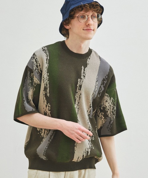 EMMA CLOTHES（エマクローズ）の「イレギュラーストライプ ジャガード編みクルーネック半袖ニット EMMA CLOTHES（ニット/セーター・メンズ・グレー/グリーン/ブラック・M/L）」の3枚目の写真