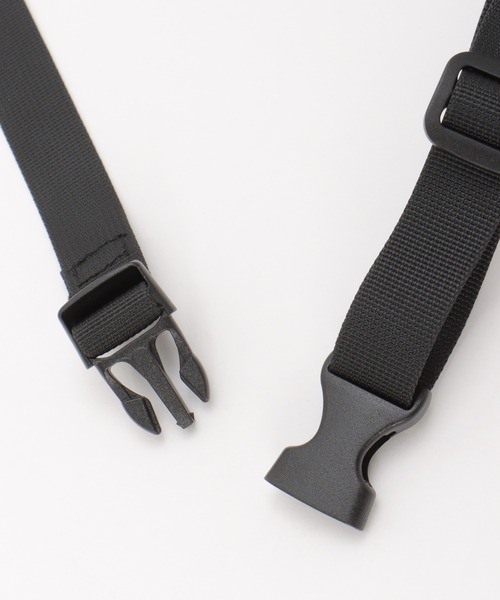 UNIVERSAL OVERALL（ユニバーサルオーバーオール）の「UNIVERSAL OVERALL ユニバーサルオーバーオール 撥水サコッシュ（ショルダーバッグ・メンズ・ブラック/オリーブ/ベージュ・FREE）」の12枚目の写真