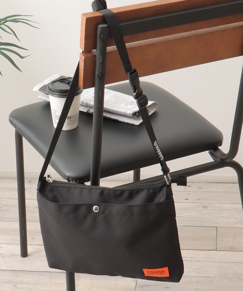 UNIVERSAL OVERALL（ユニバーサルオーバーオール）の「UNIVERSAL OVERALL ユニバーサルオーバーオール 撥水サコッシュ（ショルダーバッグ・メンズ・ブラック/オリーブ/ベージュ・FREE）」の19枚目の写真