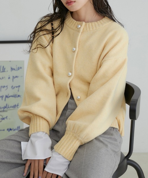 VIS（ビス）の「【シリーズ累計販売数3万点超え！】BIGパール釦カーディガン【新色】【洗える】（カーディガン/ボレロ・レディース・ピンク系その他/グレー/ブラック/ダークグリーン/ベージュ系その他3/ベージュ系その他2/ピンク/ホワイト系その他2・FREE）」の6枚目の写真