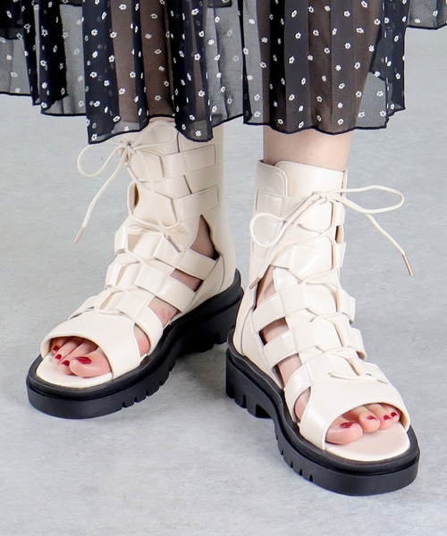 LOVEHUNTER（ラブハンター）の「+5cm 軽量厚底 バックジップ グラディエーター レースアップ ブーツサンダル（サンダル・レディース・ブラック/アイボリー・S/M/3L/L/LL）」の13枚目の写真