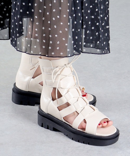 LOVEHUNTER（ラブハンター）の「+5cm 軽量厚底 バックジップ グラディエーター レースアップ ブーツサンダル（サンダル・レディース・ブラック/アイボリー・S/M/3L/L/LL）」の14枚目の写真