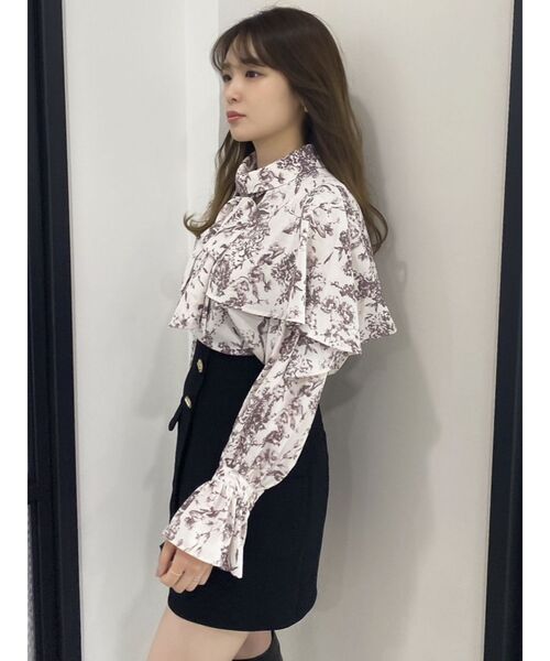 dazzlin（ダズリン）の「グロッシーケープフリルタイブラウス（シャツ/ブラウス・レディース・イエロー/ピンク/アイボリー/グレー・FREE）」の18枚目の写真