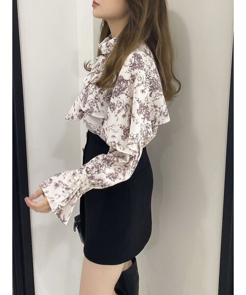 dazzlin（ダズリン）の「グロッシーケープフリルタイブラウス（シャツ/ブラウス・レディース・イエロー/ピンク/アイボリー/グレー・FREE）」の20枚目の写真