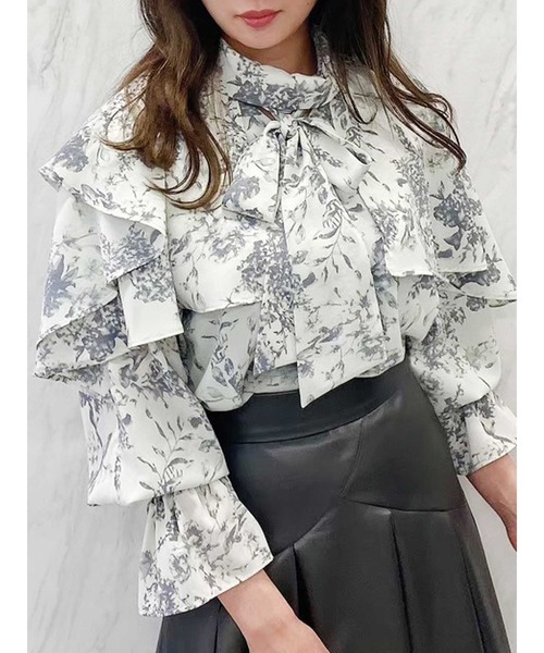 dazzlin（ダズリン）の「グロッシーケープフリルタイブラウス（シャツ/ブラウス・レディース・イエロー/ピンク/アイボリー/グレー・FREE）」の3枚目の写真