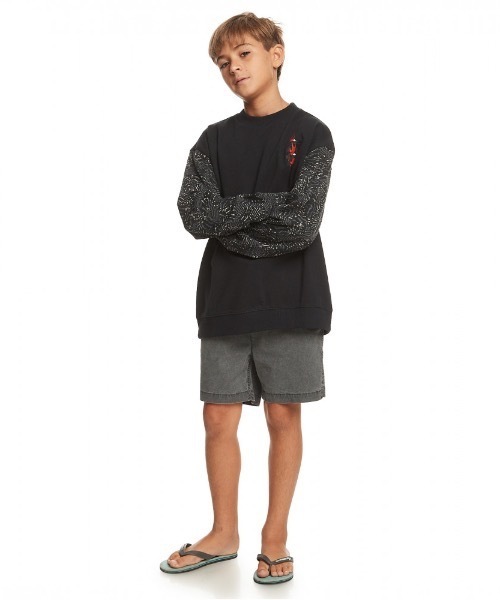 Quiksilver(クイックシルバー)の「RADICAL TIMES CREW Y/クイックシルバーキッズ袖切り替えバックプリントプルオーバースウェット(スウェット・キッズ・ブラック/バーガンディー・150/130/160/140)」の4枚目の写真