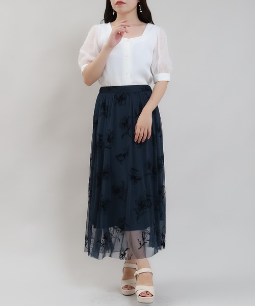ASTORIA ODIER（アストリアオディール）の「花柄フロッキーチュールスカート（スカート・レディース・アイボリー/ネイビー・MEDIUM）」の13枚目の写真