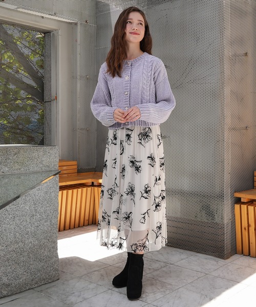 ASTORIA ODIER（アストリアオディール）の「花柄フロッキーチュールスカート（スカート・レディース・アイボリー/ネイビー・MEDIUM）」の7枚目の写真