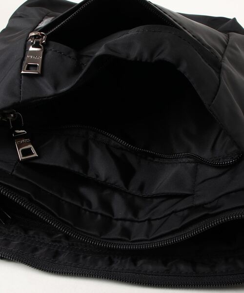 Y'SACCS（イザック）の「【Y’SACCS vous et】ラウンドショルダー（ショルダーバッグ・レディース・グレー/マスタード/ライトピンク/カーキ/ライトブルー/ブラック/グリーン・FREE）」の11枚目の写真