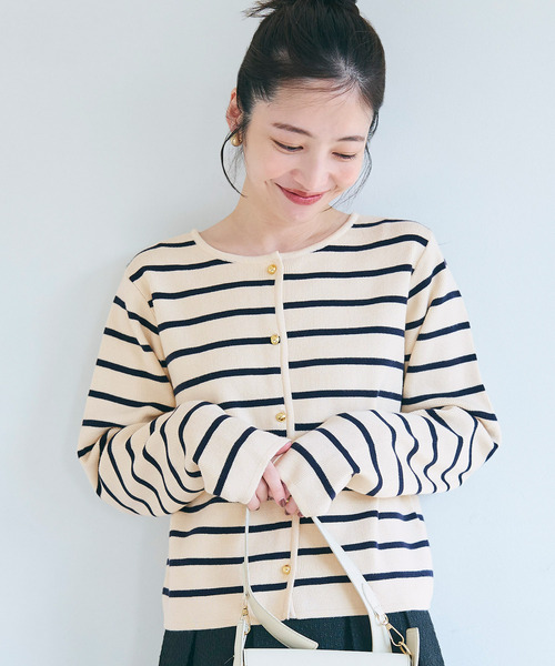 coca（coca）（コカ）の「金ボタンニットカーディガン（カーディガン/ボレロ・レディース・ブラック/ホワイト/ネイビー/グレー/レッド/A/アイボリー/ダークブラウン/ワイン/カーキ/ライトブルー・L/M/S/XL）」の11枚目の写真