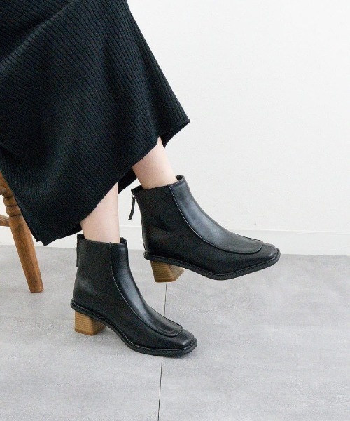 Fabby fabby(ファビィーファビィー)の「ローヒールモカショートブーツ(ブーツ・レディース・ブラウン/ベージュ/ブラック・LARGE/MEDIUM/SMALL)」の2枚目の写真