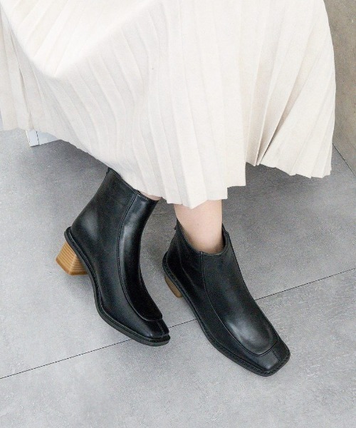 Fabby fabby(ファビィーファビィー)の「ローヒールモカショートブーツ(ブーツ・レディース・ブラウン/ベージュ/ブラック・LARGE/MEDIUM/SMALL)」の14枚目の写真