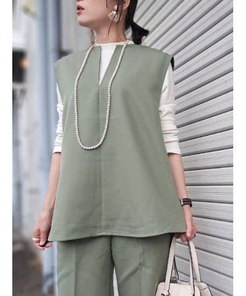 HONEYSUCKLE ROSE（ハニーサックルローズ）の「【HONEYSUCKLE ROSE】ジレベストレイヤード（アンサンブル・レディース・グリーン/ブラック・M/L）」の14枚目の写真