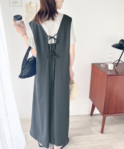 classicalelf（クラシカルエルフ）の「前後2way+ジレにも！何通りもの着こなしを楽しめる♪ リボンVネックジャンパースカート（ロング）（ジャンパースカート・レディース・チャコールグレー/ブラック/ベージュ・X-LARGE/LARGE/MEDIUM/SMALL）」の14枚目の写真