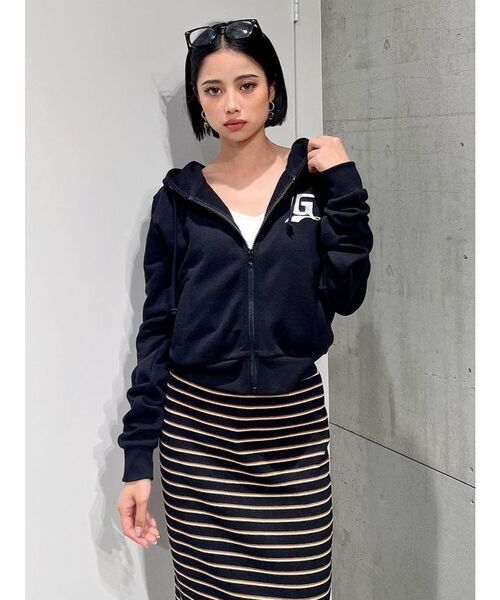 GYDA（ジェイダ）の「G embroidery ZIPUPスウェットパーカー（パーカー・レディース・ブラック/オフホワイト・FREE）」の5枚目の写真