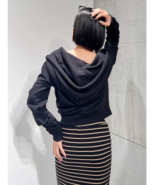 GYDA（ジェイダ）の「G embroidery ZIPUPスウェットパーカー（パーカー・レディース・ブラック/オフホワイト・FREE）」の7枚目の写真