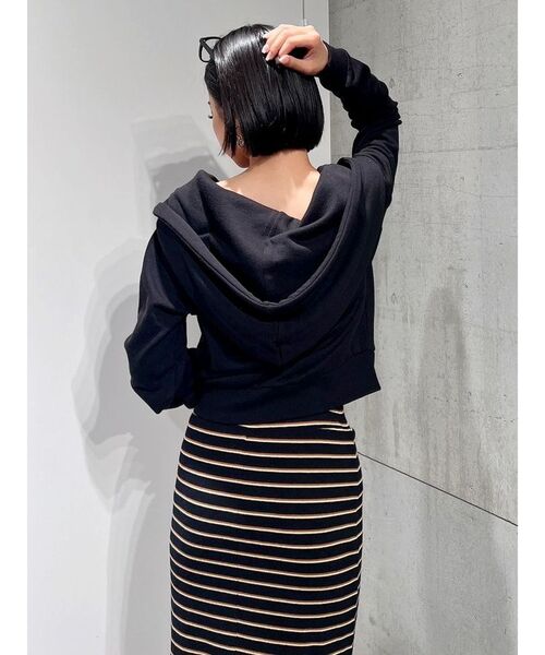 GYDA（ジェイダ）の「G embroidery ZIPUPスウェットパーカー（パーカー・レディース・ブラック/オフホワイト・FREE）」の8枚目の写真