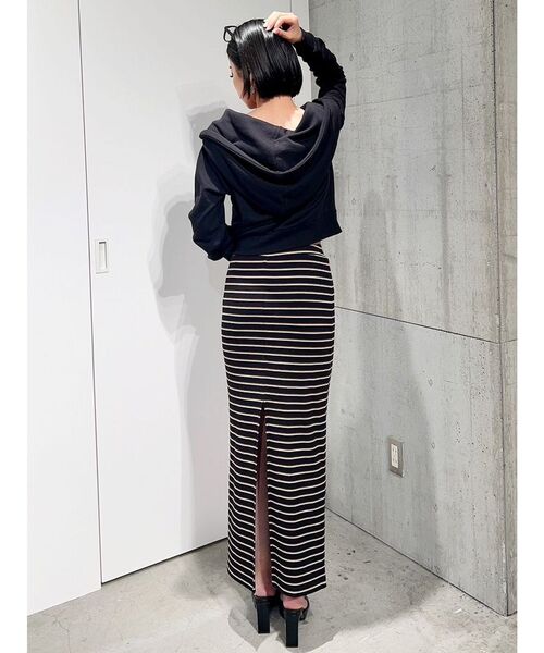 GYDA（ジェイダ）の「G embroidery ZIPUPスウェットパーカー（パーカー・レディース・ブラック/オフホワイト・FREE）」の11枚目の写真