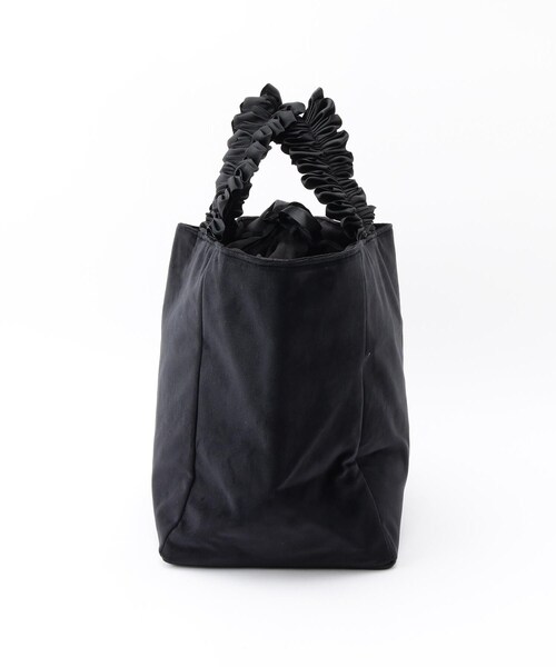 &Bridge(アンドブリッジ)の「Cachellier フリルハンドルトートバッグ(トートバッグ・レディース・ブラック・99)」の3枚目の写真