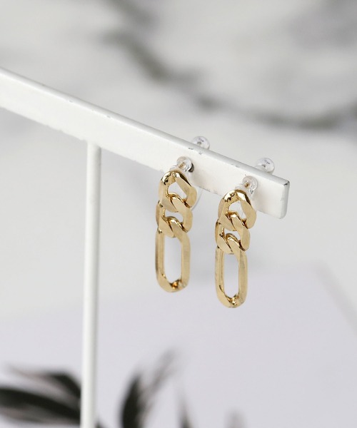colleca la（コレカラ）の「樹脂ノンホール・フィガロチェーンイヤリング（イヤリング・レディース・シルバー/ゴールド・ﾌﾘ-）」の2枚目の写真