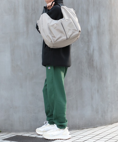 MAISON CLUB（メゾンクラブ）の「【MAISON CLUB】マルチ収納2WAYナイロントート ショルダーバッグ KNF037（ショルダーバッグ・メンズ・グレー/ダークグレー/ブラック・FREE）」の19枚目の写真