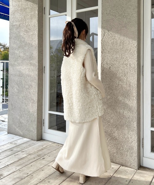 Olu.（オルドット）の「グローブセットボアベストアウター（ベスト・レディース・ブラック/ホワイト・FREE）」の7枚目の写真