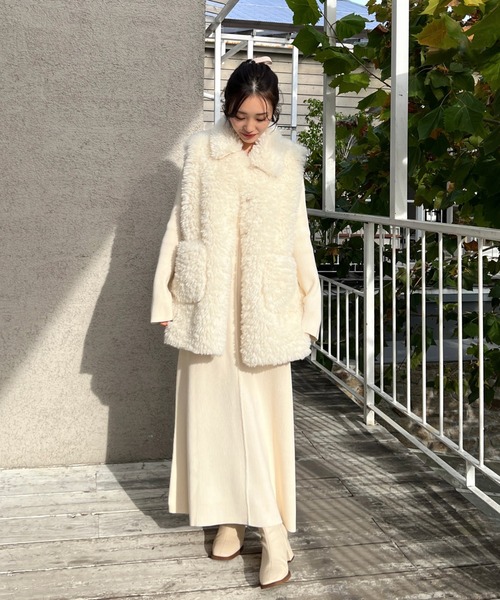 Olu.（オルドット）の「グローブセットボアベストアウター（ベスト・レディース・ブラック/ホワイト・FREE）」の5枚目の写真