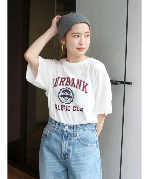 Ungrid(アングリッド)の「【WEB限定】カレッジロゴTee(Tシャツ/カットソー・レディース・チャコールグレー/オフホワイト/グリーン・FREE)」の12枚目の写真